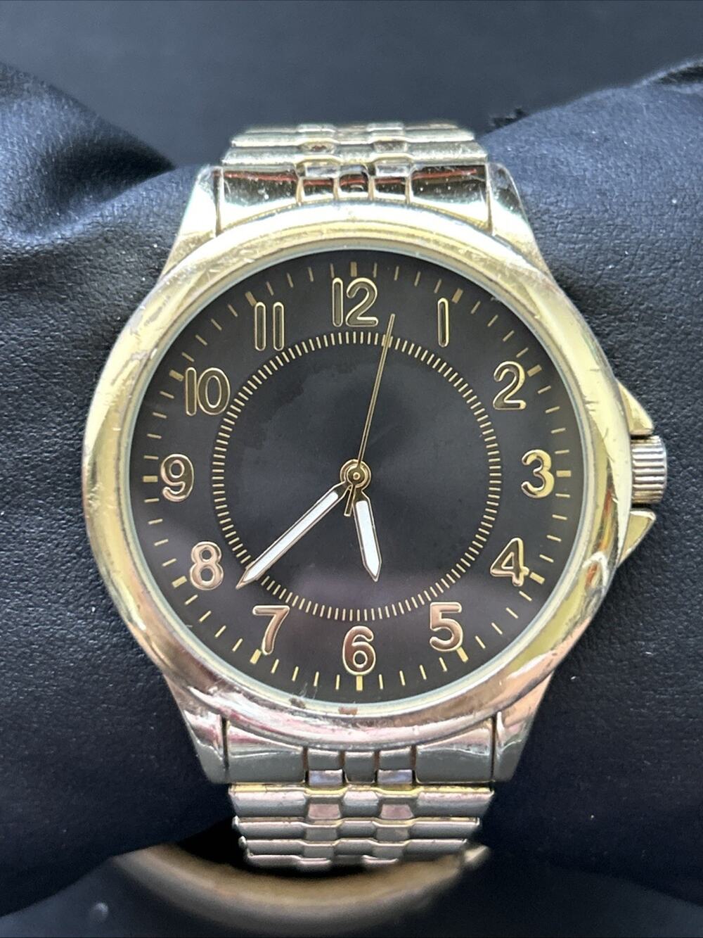 Gold Tone Black Dial Men’s Stretch Band Quartz Watch